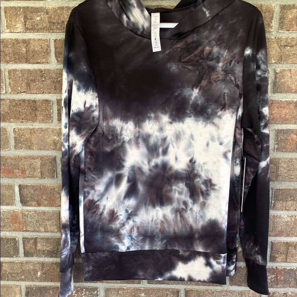 VOGO Athletica Black and White Tie-Dye Hoodie